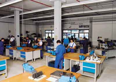 Zum Vergrößern bitte klicken! Zum Vergrößern bitte klicken!